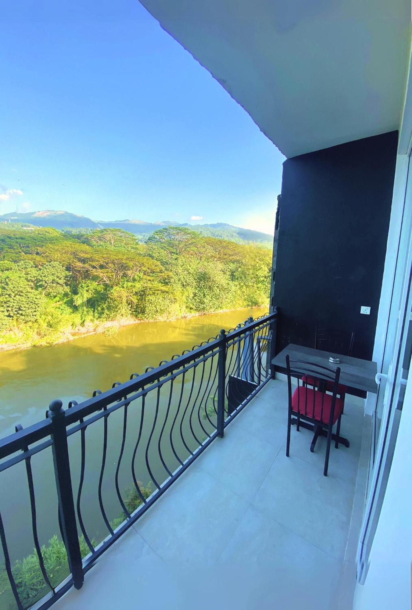 Lägenhet på 100 m² i Peradeniya, med 2 sovrum och 2 badrum  Kandy Exteriör bild